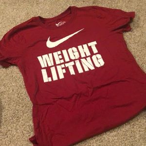 Nike T-shirt maroon
